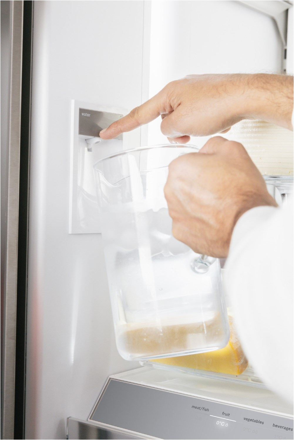 Bosch Serie 8 French Door Kühl-/Gefrierautomat Edelstahl NoFrost mit Eis- und Wasserspender
